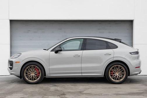 2024 Porsche Cayenne S
