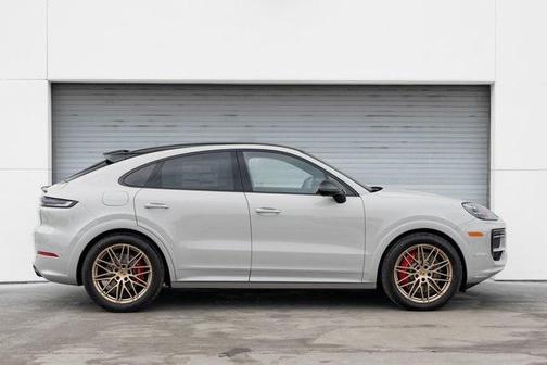 2024 Porsche Cayenne S
