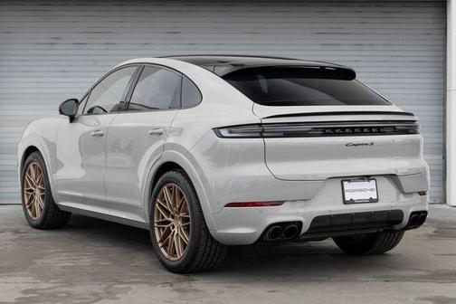 2024 Porsche Cayenne S