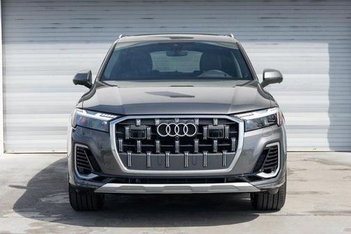 2025 Audi Q7 55 Prestige