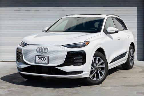 2025 Audi Q6 e-tron Premium Plus quattro