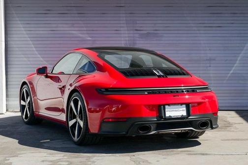 2025 Porsche 911 Carrera