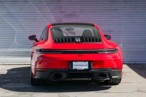 2025 Porsche 911 Carrera