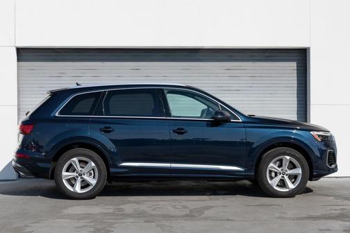 2025 Audi Q7 55 Premium