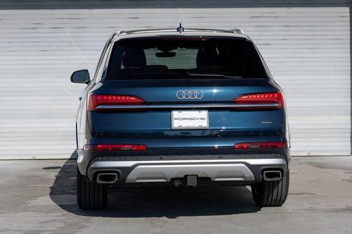 2025 Audi Q7 55 Premium
