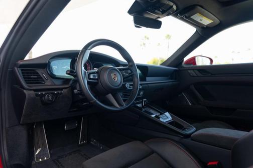 2024 Porsche 911 Carrera GTS