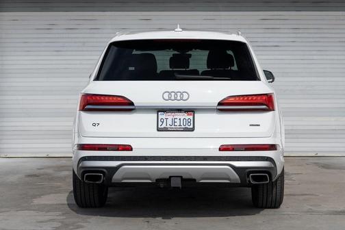 2025 Audi Q7 55 Premium