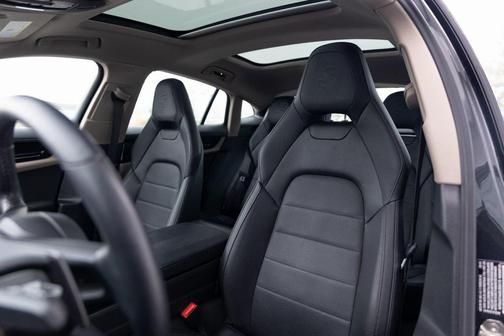 2024 Porsche Panamera 4