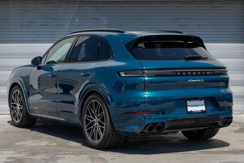 2024 Porsche Cayenne S