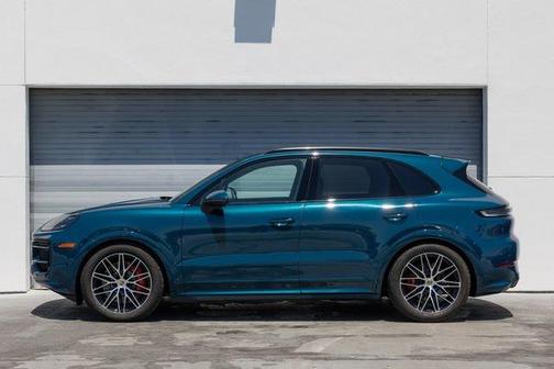 2024 Porsche Cayenne S