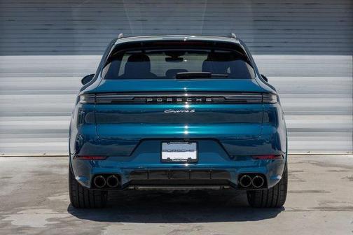 2024 Porsche Cayenne S