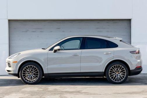2021 Porsche Cayenne Base (Tiptronic)