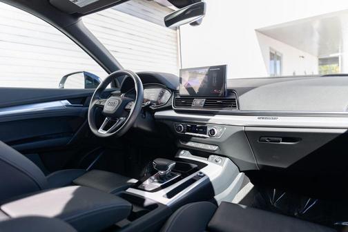 2025 Audi Q5 45 S line Premium