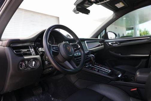 2023 Porsche Macan 