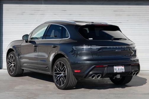 2025 Porsche Macan 