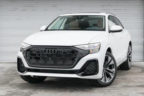 2025 Audi Q8 55 Premium Plus