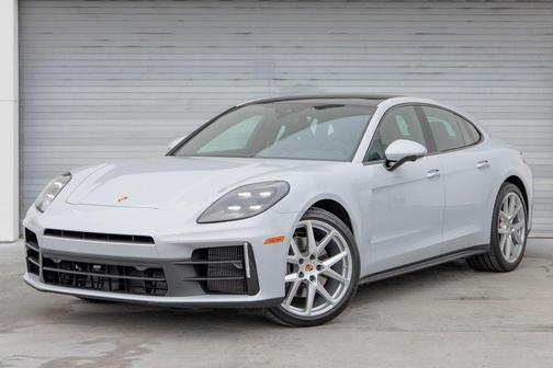 2024 Porsche Panamera 