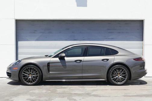 2018 Porsche Panamera 4S