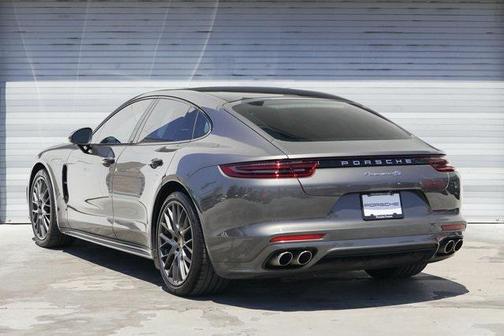 2018 Porsche Panamera 4S