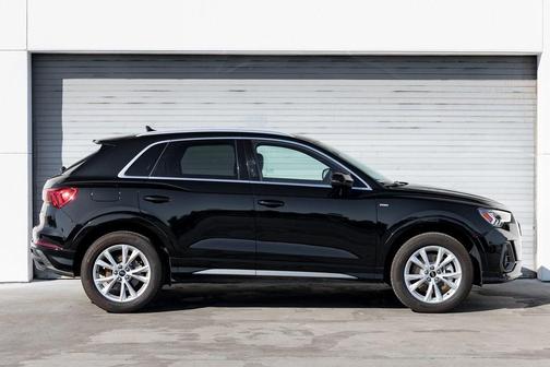 2024 Audi Q3 Premium 45 TFSI S line quattro Tiptronic