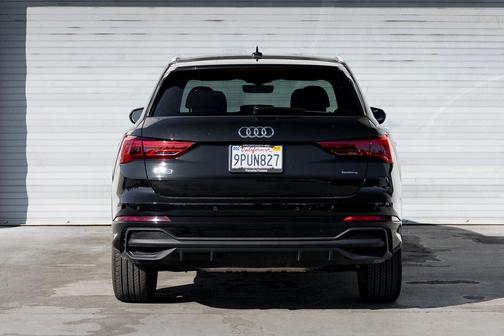 2024 Audi Q3 Premium 45 TFSI S line quattro Tiptronic