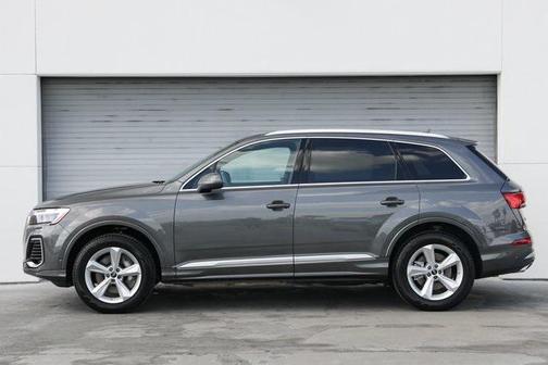 2025 Audi Q7 55 Premium