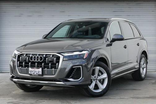 2025 Audi Q7 55 Premium