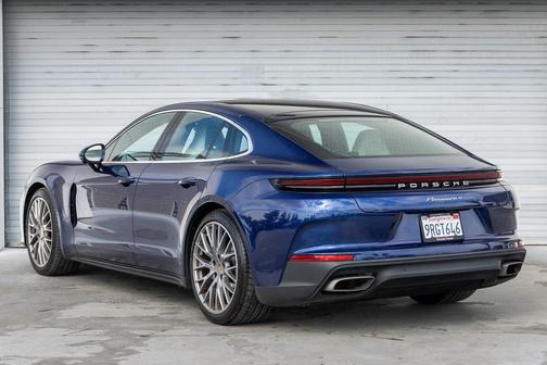 2024 Porsche Panamera 4