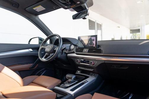 2025 Audi Q5 45 S line Premium