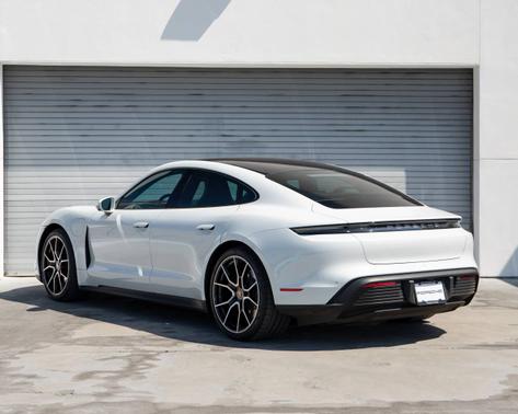 Carrara White Metallic 2023 Porsche Taycan