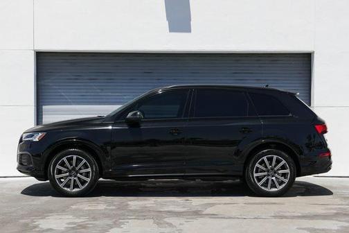 2023 Audi Q7 45 Premium Plus