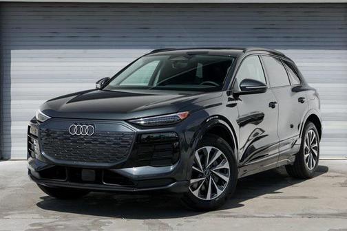 2025 Audi Q6 e-tron Premium Plus quattro