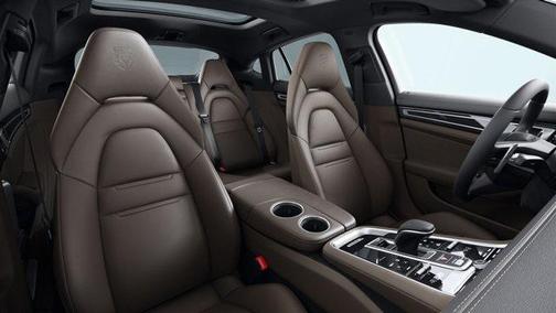 2023 Porsche Panamera 4 Platinum Edition