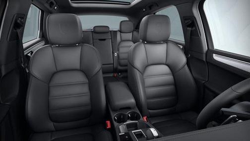 2025 Porsche Macan T