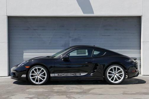 2025 Porsche 718 Cayman Style Edition