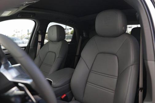 2023 Porsche Cayenne S