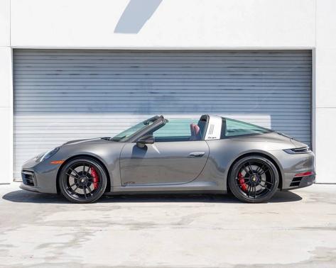 Agate Grey Metallic 2023 Porsche 911