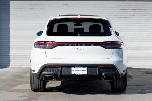 2025 Porsche Macan