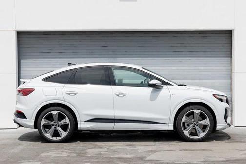 2025 Audi Q4 e-tron Sportback Premium Plus 55 quattro