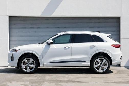 2025 Audi Q5 Premium Plus