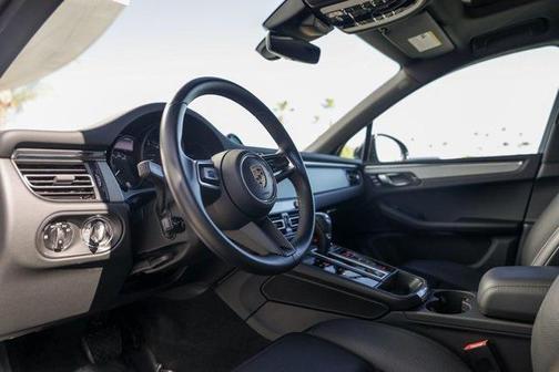 2025 Porsche Macan T