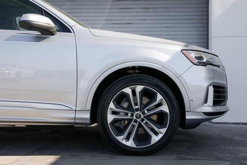 2022 Audi Q7 55 Premium Plus