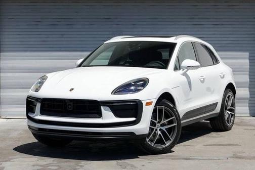 2025 Porsche Macan 