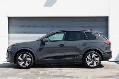 2025 Audi Q6 e-tron Premium Plus quattro