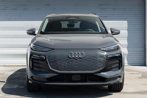 2025 Audi Q6 e-tron Premium Plus quattro