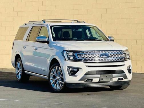 White 2018 Ford Expedition Max Platinum