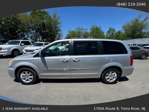 Bright Silver Metallic Clearcoat 2012 Chrysler Town & Country Touring