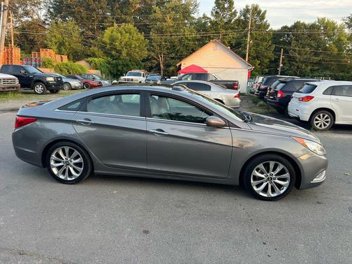 2012 Hyundai SONATA SE