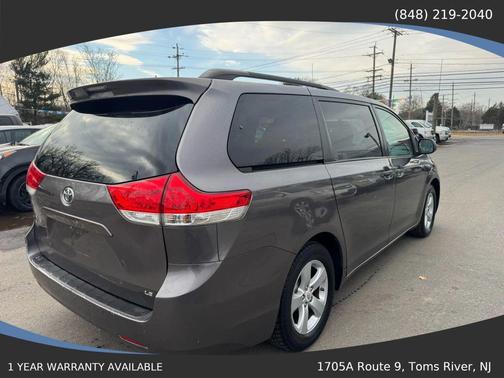 2011 Toyota Sienna LE