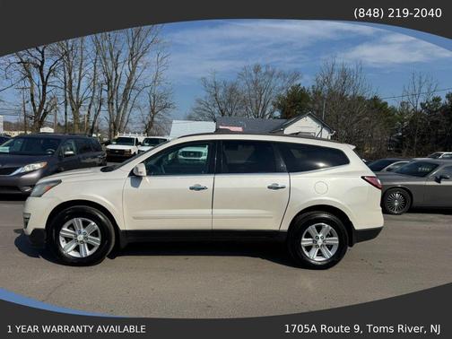 White Diamond Tricoat 2013 Chevrolet Traverse 2LT